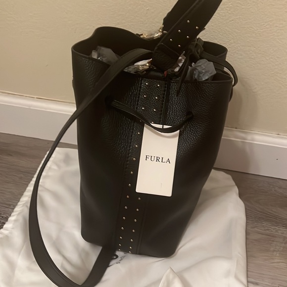 NWT FURLA bucket bag - Picture 4 of 8
